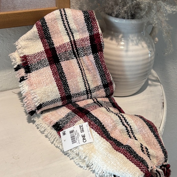 Style & Co. Cream, Black, Red Plaid Fringe Throw Blanket - Picture 1 of 1